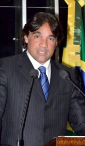 Lobão Filho será candidato