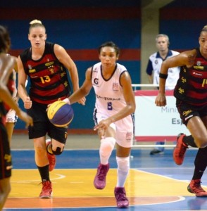 Iziane foi o destaque da partida