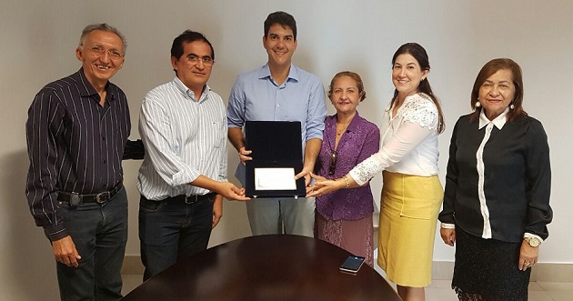 foto-1-eduardo-braide-recebe-homenagem-da-apae-de-sao-luis